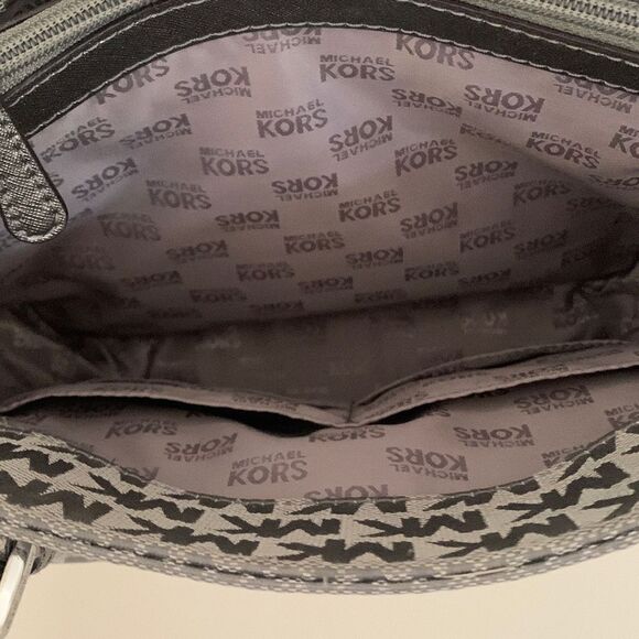 Michael  Kors Gray Bag - Picture 4 of 6